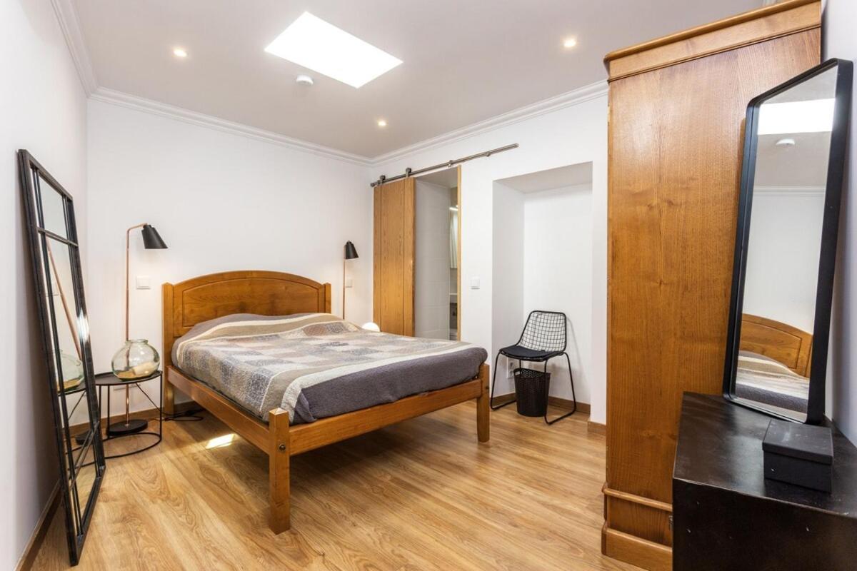 אלבופיירה Fisherman'S House In Oldtown With Exclusive Rooftop מראה חיצוני תמונה