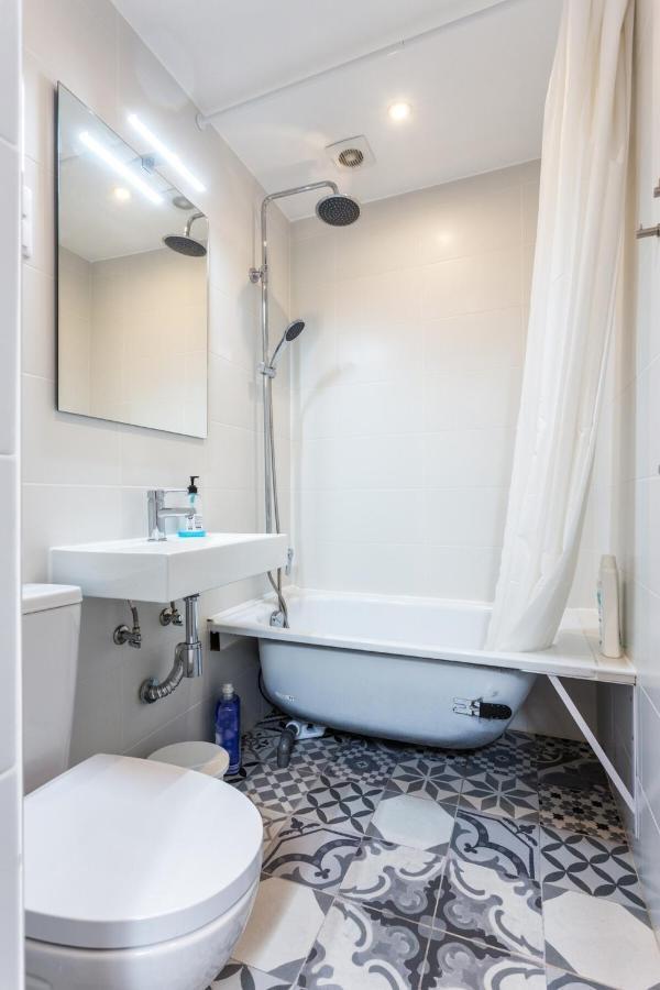 אלבופיירה Fisherman'S House In Oldtown With Exclusive Rooftop מראה חיצוני תמונה